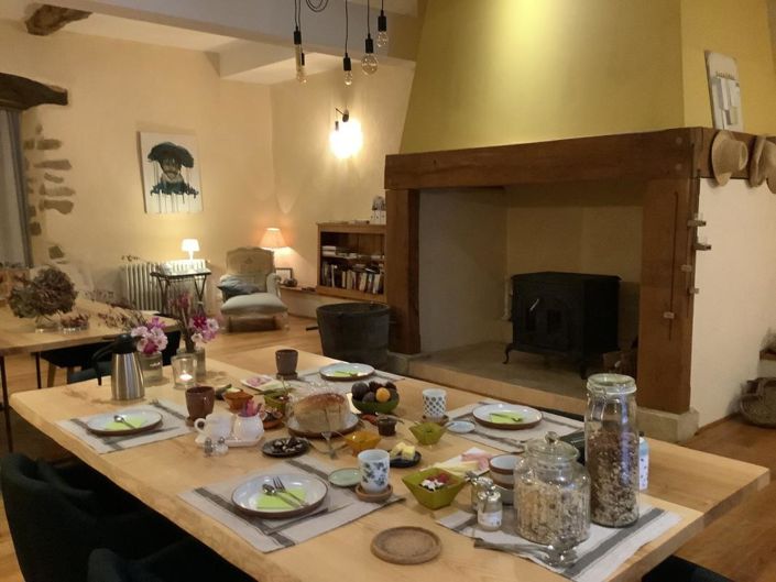 Image No.6-6 Bed House for sale