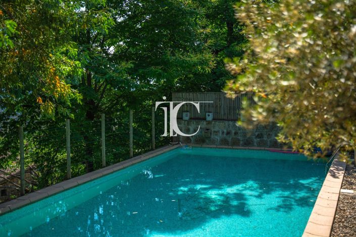 Image No.2-Maison de 6 chambres à vendre à Lablachère