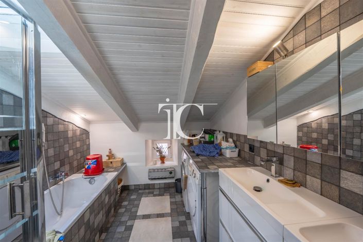 Image No.22-Maison de 6 chambres à vendre à Lablachère