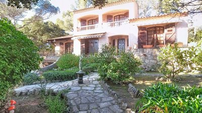 1 - Saint-Raphael, House