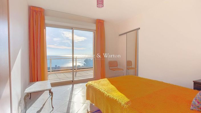 Image No.7-5 Bed House for sale