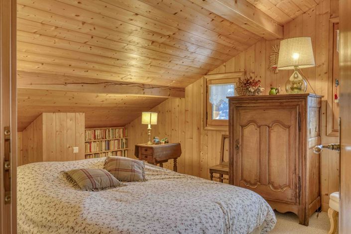 Image No.8-6 Bed House for sale