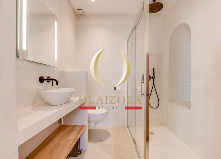 Image No.11-3 Bed House for sale
