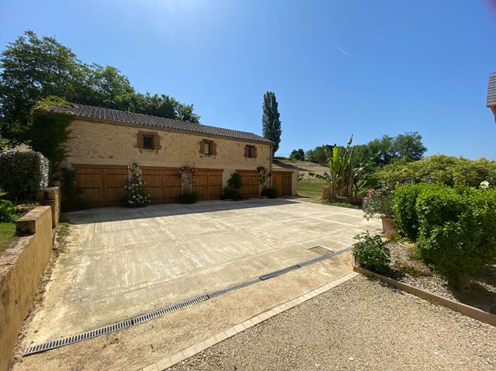 Image No.16-6 Bed House for sale