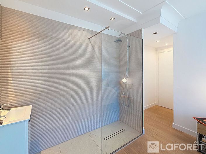 Image No.17-4 Bed Apartment for sale