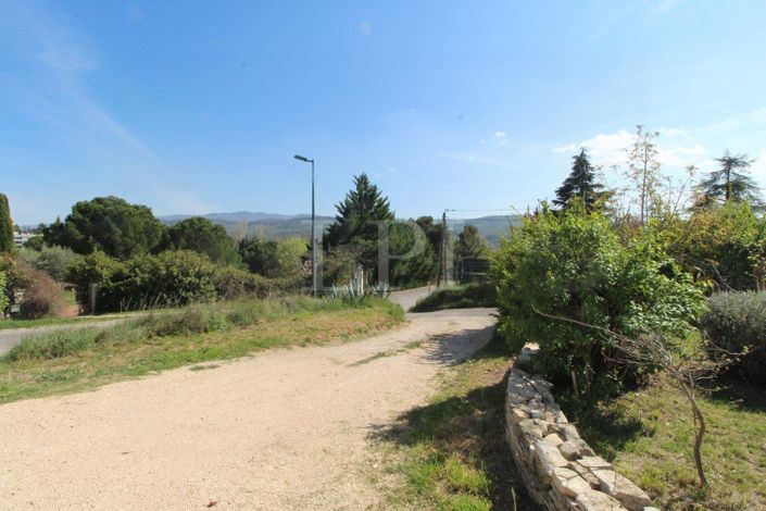 Image No.11-3 Bed House for sale