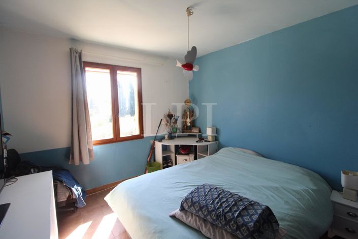 Image No.8-3 Bed House for sale