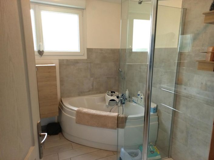 Image No.8-2 Bed House for sale