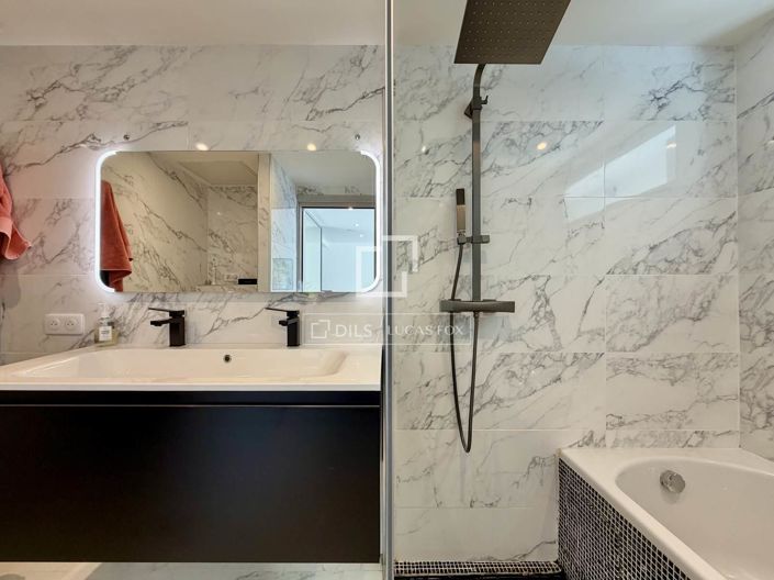 Image No.10-5 Bed House for sale