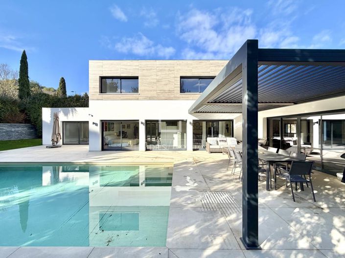 Image No.13-5 Bed House for sale