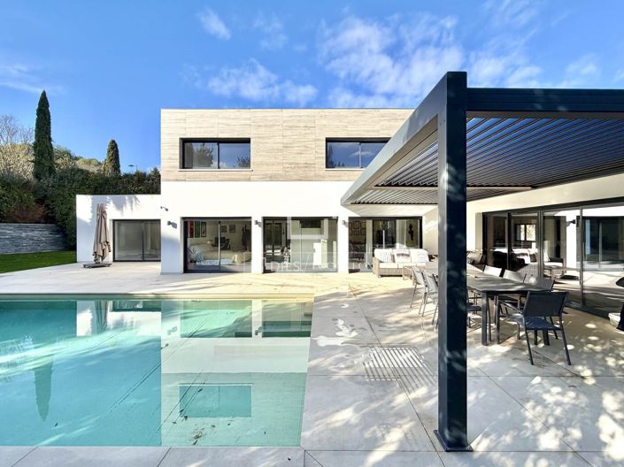 Image No.13-5 Bed House for sale