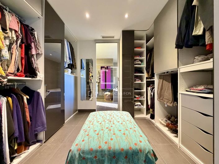 Image No.21-5 Bed House for sale