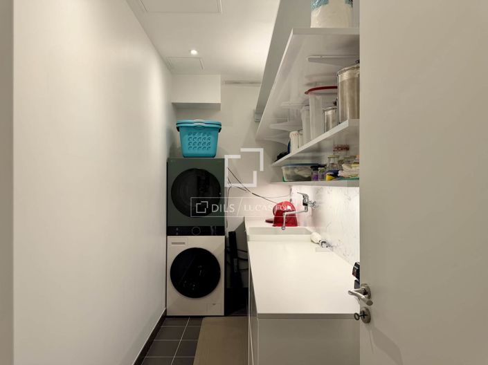 Image No.27-5 Bed House for sale