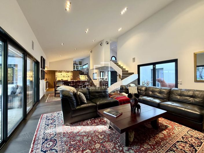 Image No.33-5 Bed House for sale