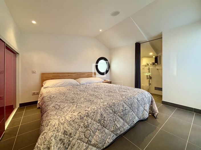 Image No.34-5 Bed House for sale