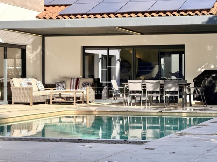 Image No.40-5 Bed House for sale