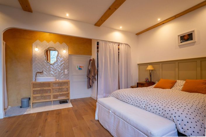 Image No.15-4 Bed House for sale