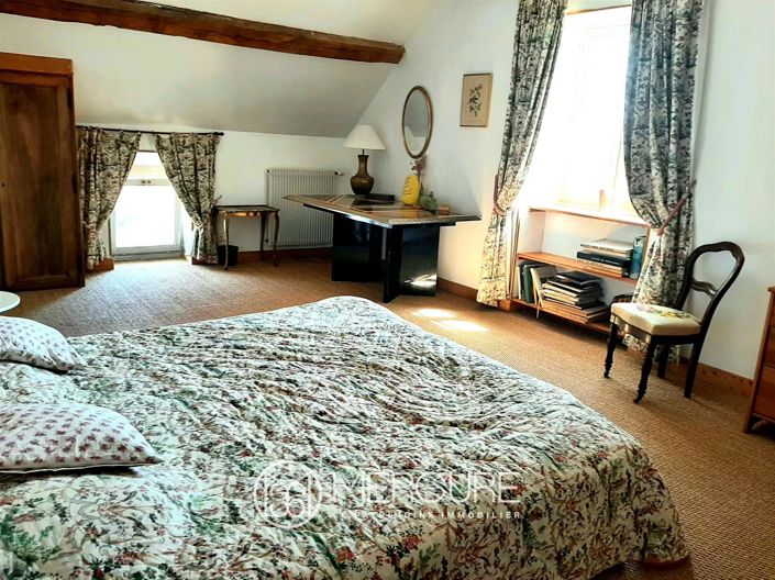 Image No.10-6 Bed House for sale