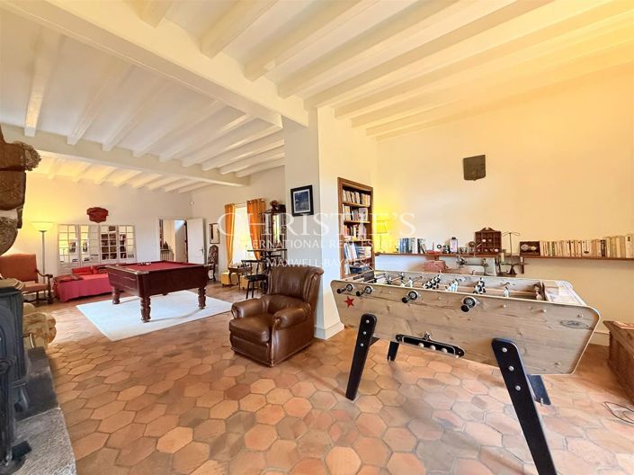 Image No.10-3 Bed House for sale