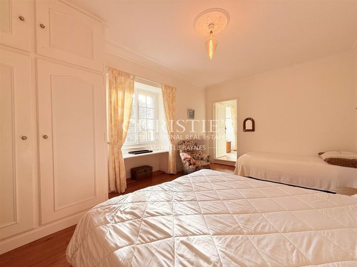 Image No.18-3 Bed House for sale