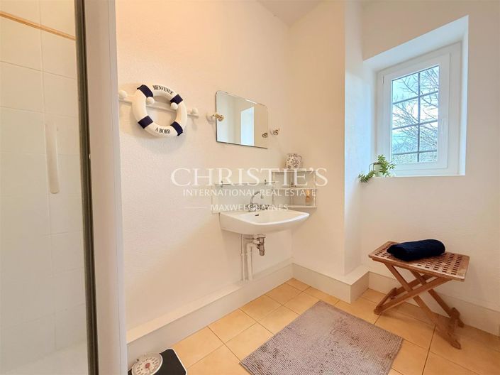 Image No.20-3 Bed House for sale