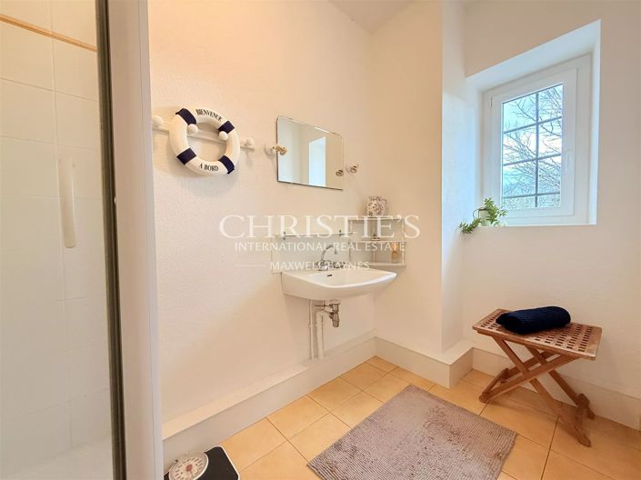 Image No.21-3 Bed House for sale
