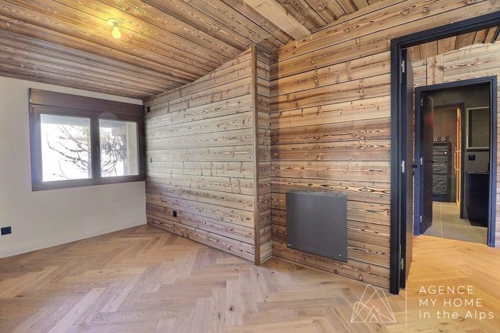 Image No.12-2 Bed Apartment for sale