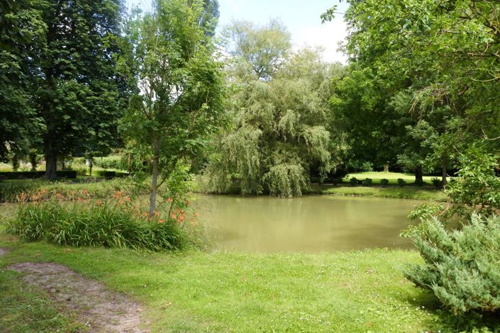 Image No.12-8 Bed House for sale