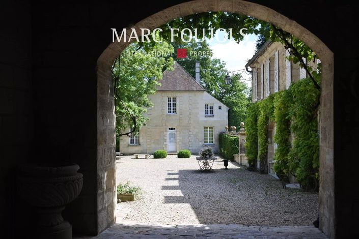 Image No.3-8 Bed House for sale