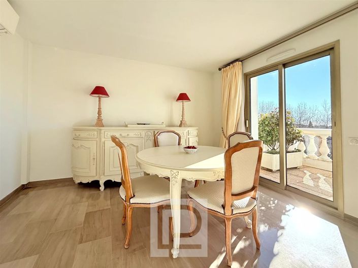 Image No.10-3 Bed Apartment for sale