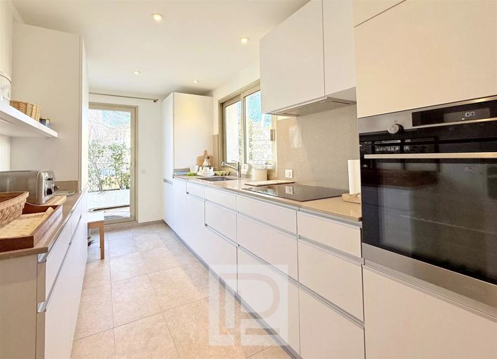Image No.6-3 Bed Apartment for sale