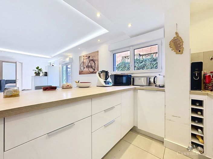 Image No.6-3 Bed Apartment for sale