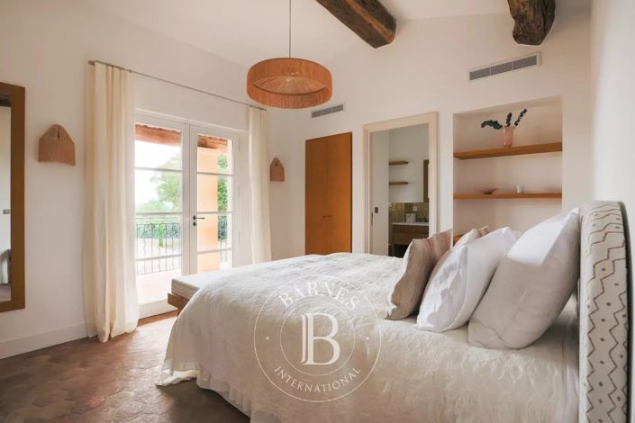 Image No.9-7 Bed House for sale