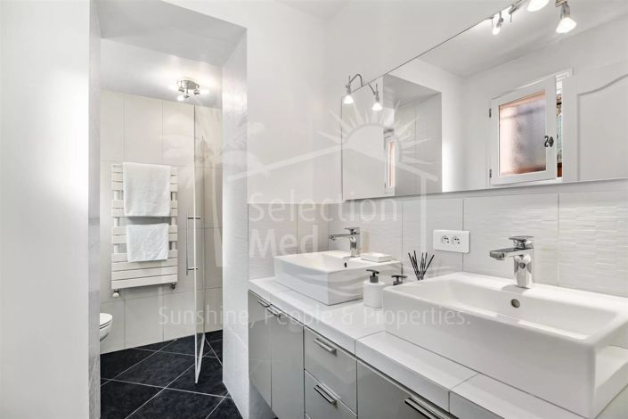 Image No.13-3 Bed House for sale