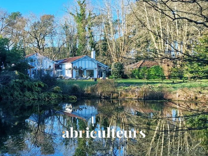 Image No.16-8 Bed House for sale