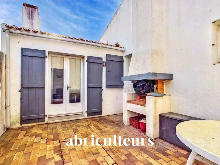 Image No.8-3 Bed House for sale