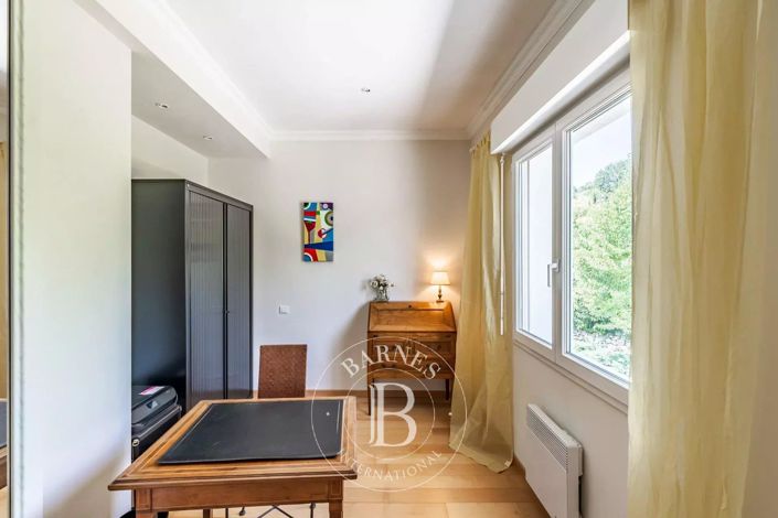 Image No.13-5 Bed House for sale