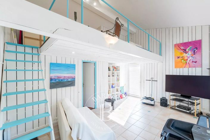 Image No.14-5 Bed House for sale