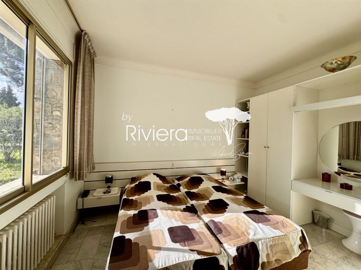 Image No.19-4 Bed House for sale