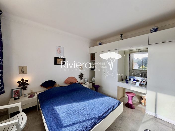 Image No.20-4 Bed House for sale