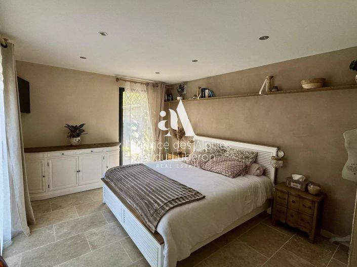 Image No.9-Maison de 4 chambres à vendre à Gordes