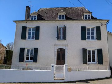 1 - Pyrenees-Atlantiques, House