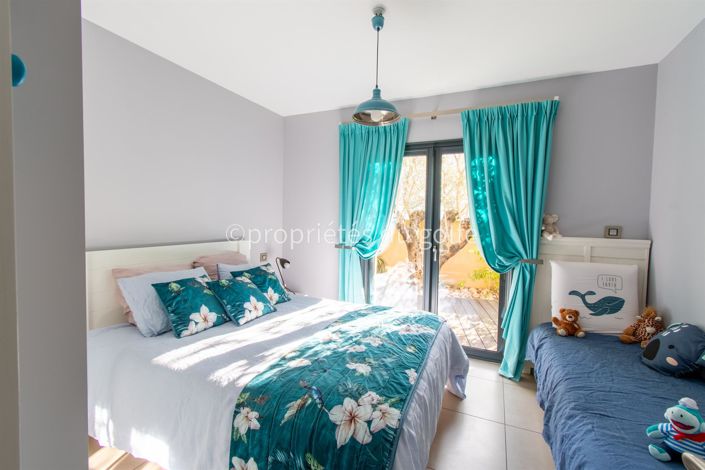 Image No.14-6 Bed House for sale