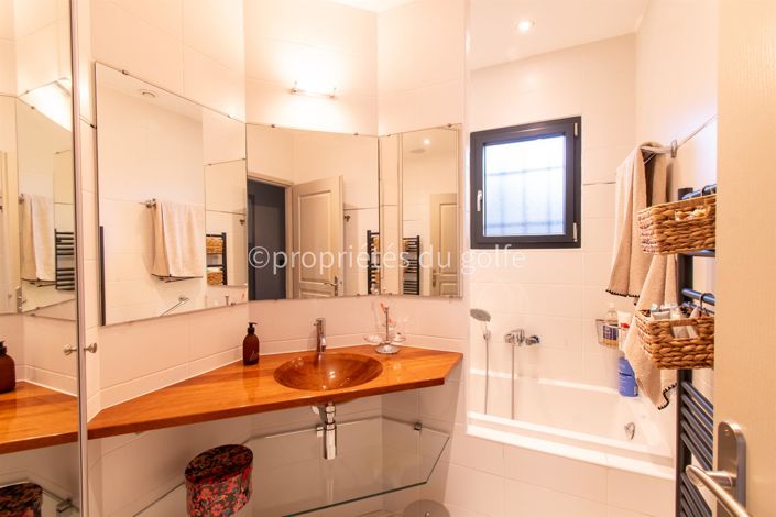 Image No.15-6 Bed House for sale