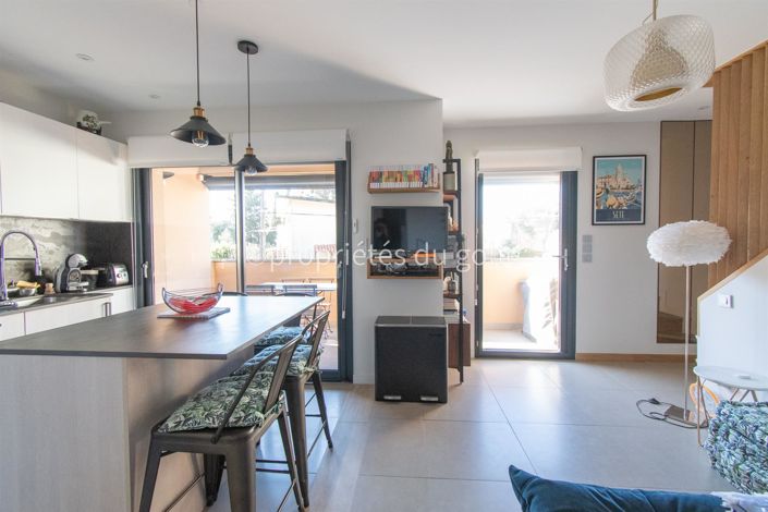 Image No.18-6 Bed House for sale