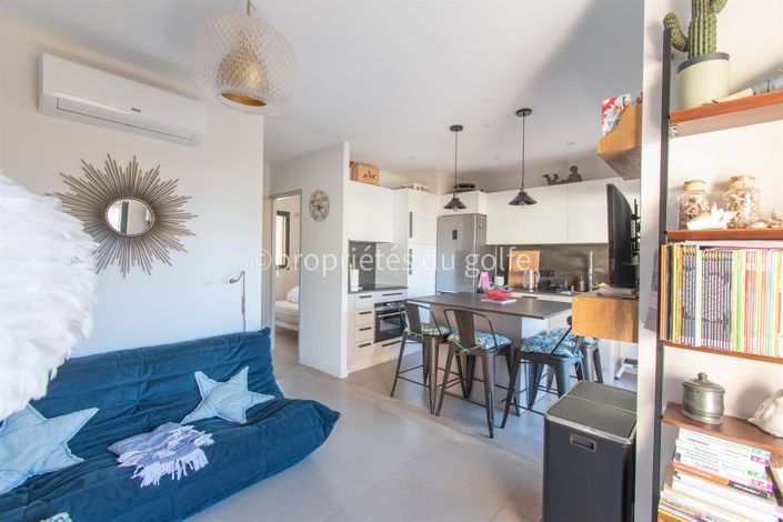 Image No.19-6 Bed House for sale