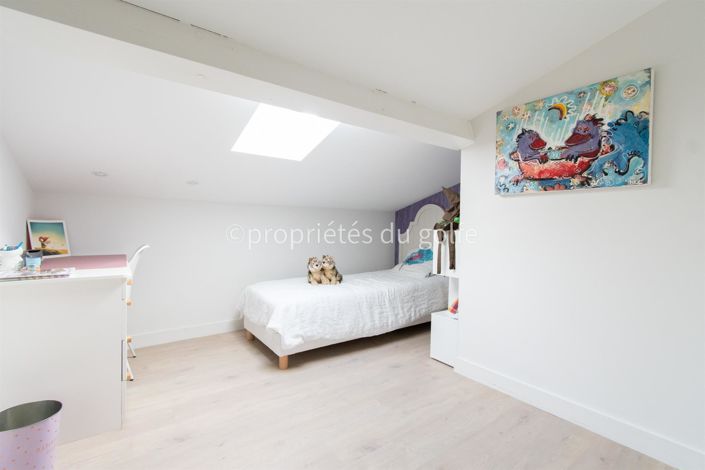 Image No.21-6 Bed House for sale