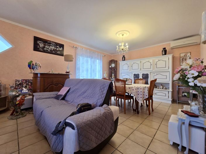 Image No.6-3 Bed House for sale