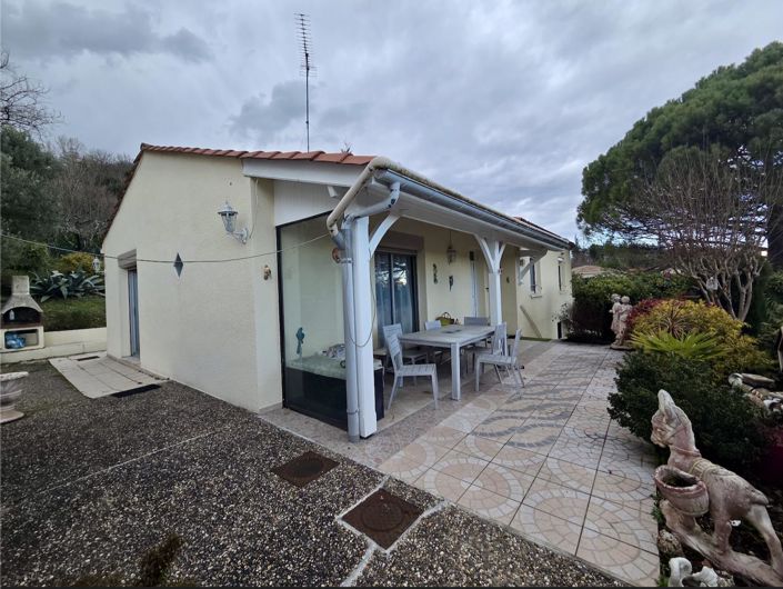 Image No.9-3 Bed House for sale