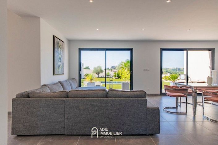 Image No.7-4 Bed House for sale